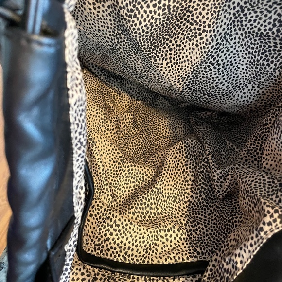 Sack Style Handbag - Picture 5 of 6